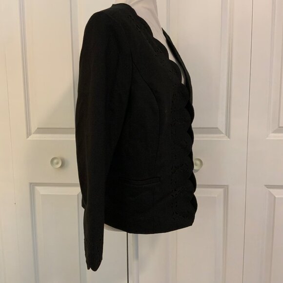 Banana Republic Black Open Front Scalloped Hem Laser Cut Blazer Size 12 - Picture 8 of 11
